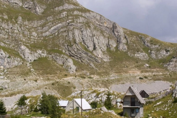 AKCIJA SPASAVANJA TRAJALA SATIMA! Dvoje Izraelaca se izgubilo na Durmitoru!