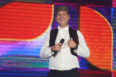 IVANOVA SESTRA DOJURILA U ŠIMANOVCE, PA IZBEZUMILA PRISUTNE! Niko nije verovao da će se ovo desiti u finalu! (VIDEO)