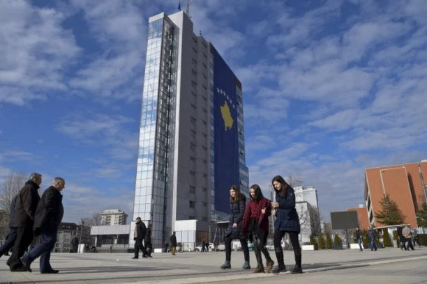 PRIŠTINA SE IŽIVLJAVA NAD SRPSKIM STUDENTIMA! Novim represivnim merama udaraju direktno na mlade Srbe i Srpkinje