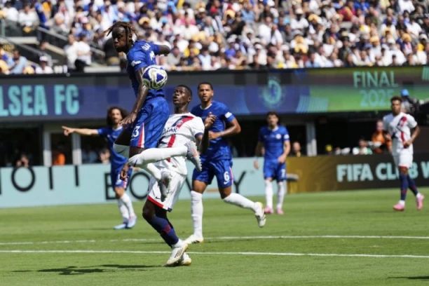 ČELSI UNIŠTIO PSŽ ZA SVETSKU TITULU! "Plavci" se nisu šalli, evropski šampion ponižen!