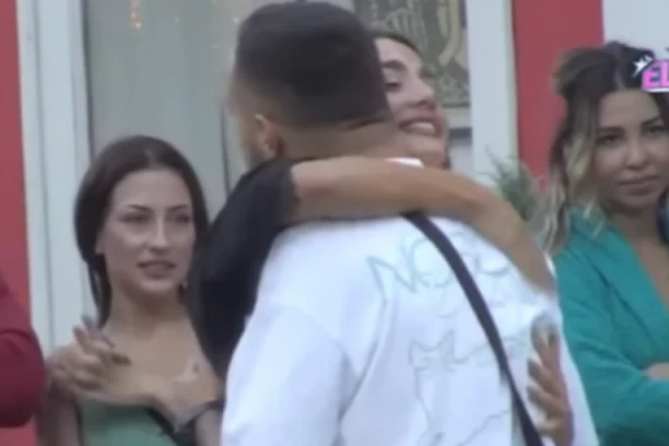 ZVANIČNO JE IZBAČENA IZ ELITE! Anđela Đuričić se pozdravila, ona je ZAUVEK napustila rijaliti!