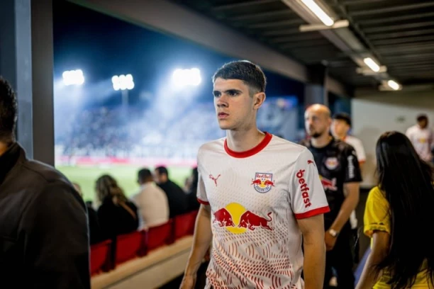 ZVANIČNO! Potpisao Kosta Nedeljković!