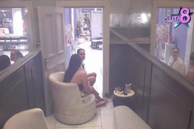 SKANDALČINA! Učesnica "Elite 8" potpuna RASKRINKANA! Kačavenda SVEDOK VELEIZDAJE! (VIDEO)