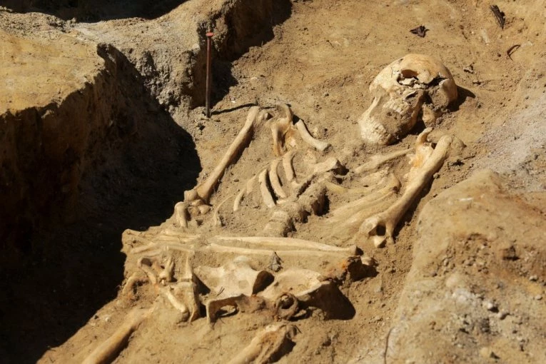 VELIKO OTKRIĆE POLJSKIH ARHEOLOGA: Pronađen skelet muškarca iz 13. veka, sve ukazuje na jednu stvar