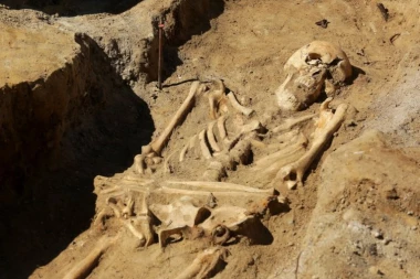 VELIKO OTKRIĆE POLJSKIH ARHEOLOGA: Pronađen skelet muškarca iz 13. veka, sve ukazuje na jednu stvar