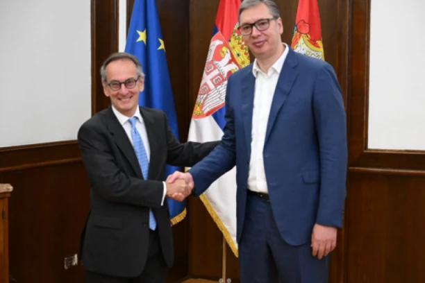 ZA NAJBOLJI INTERES GRAĐANA! Vučić sa Patroneom razgovarao o rastućem obimu aktivnosti i investicija EBRD-a u Srbiji