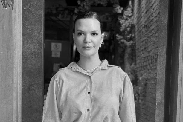 IZNENADNA SMRT POZNATE INFLUENSERKE! Natalija umrla na OPERACIONOM stolu, strava i užas zavijeni VELOM MISTERIJE