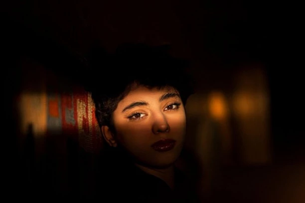 SKANDAL NAD SKANDALIMA: Žena spavala sa monasima i iznudila od njih više od 10 miliona evra! Evo GDE su je uhvatili i NA ŠTA je potrošila pare