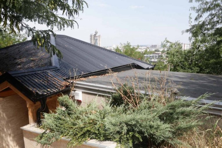 Žika Jakšić, vikendica