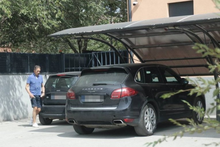 Prve fotke Žike Jakšića