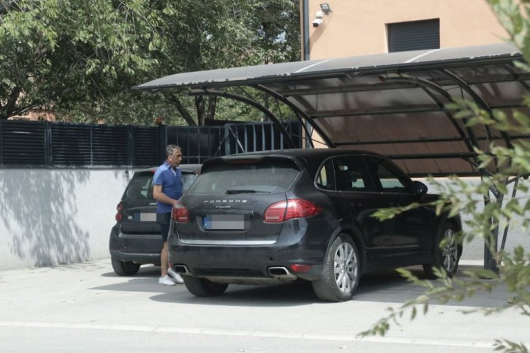 Prve fotke Žike Jakšića