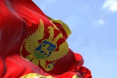 A ŠTA JE SA SRBIJOM? Crna Gora do septembra uvodi VIZE za goste iz pet država!