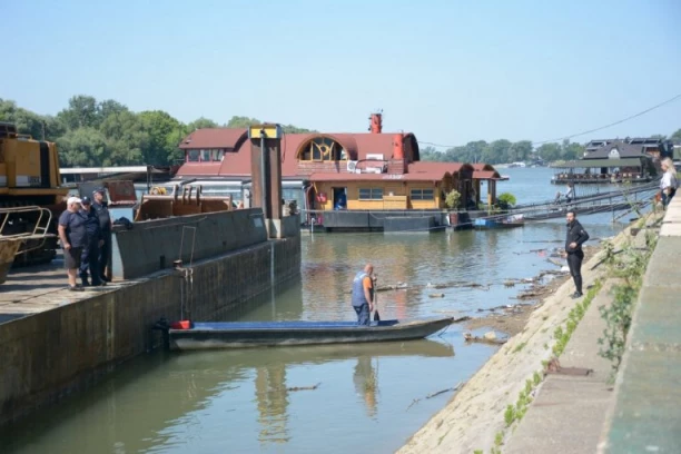 NEĆE BITI ZAŠTIĆENIH! Uklonjeno 19 nelegalnih objekata na Savskom nasipu: "Obale Beograda će biti vraćene građanima"