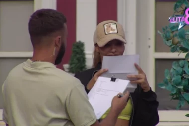 BLAM GODINE: Aneli Ahmić "lupila, pa ostala živa" u kvizu znanja - svojim odgovorima nasmejala sve!