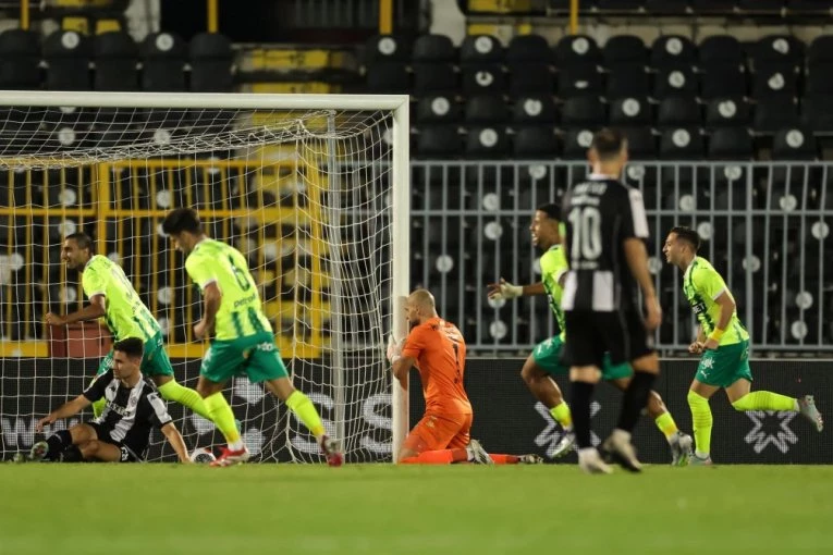 KATASTROFA ZA PARTIZAN: Jutro posle poraza od AEK, stižu nove UŽASNE VESTI!