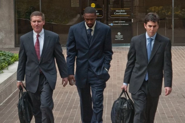 NAJVEĆI NBA DELINKVENT: Mrzi Jokića, vadio pištolj na saigrača, a tek kad vidite šta je radio verenici... (FOTO)