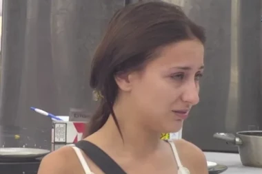 ČELIČNA STEFANI SE SLOMILA NA KOMADE! Majka joj poslala poruku od koje se NEĆE OPORAVITI, Matora i Munjez odmah skočili! (VIDEO)