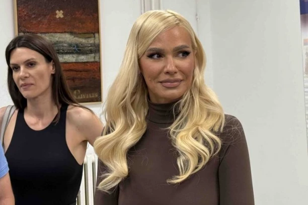 MAJKA MI KAŽE DA SAM PRETERALA, A OTAC... Zbog OVE odluke Nataše Bekvalac su REAGOVALI njeni roditelji! (VIDEO)