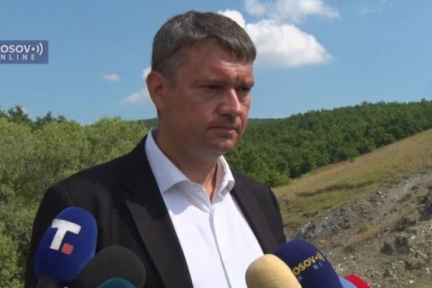 KURTI NASTAVLJA DA SE IŽIVLJAVA NAD SRBIMA! Pomoćnik direktora Kancelarije za KiM Igor Popović priveden zbog izjave nakon pomena u Orahovcu