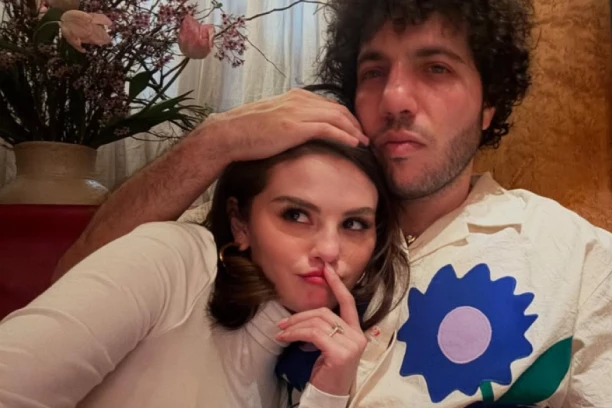 OTKRIVENI DETALJI VENČANJA SELENE GOMEZ I BENIJA BLANKA: Pop zvezda jedva čeka da stane na ludi kamen!