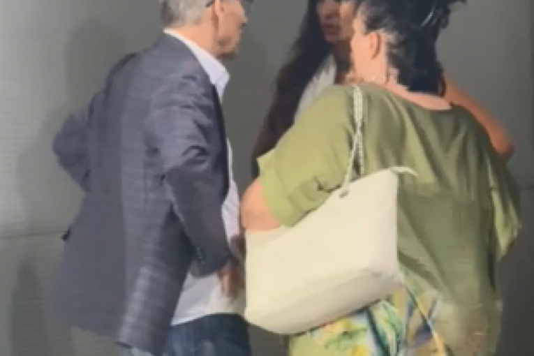 Teodora Delić sa roditeljima