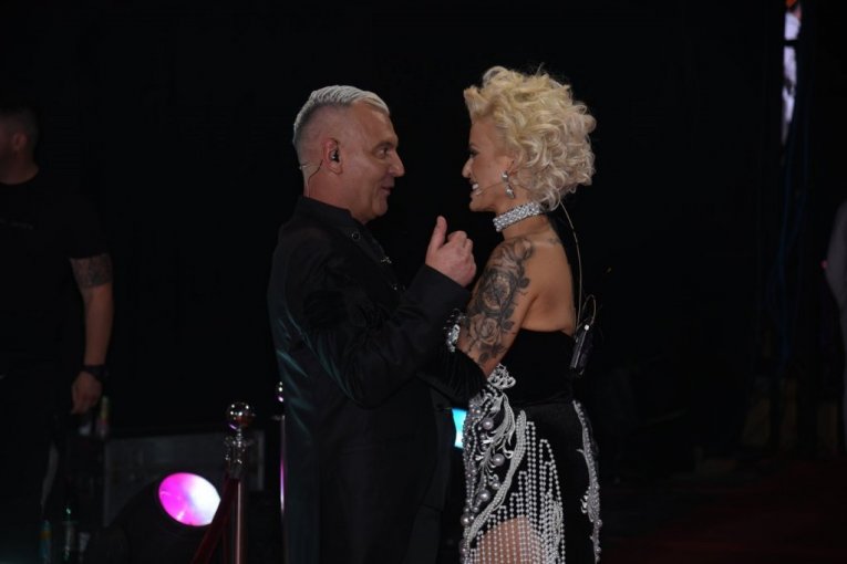ГОТОВИТСЯ НОВАЯ ВОЛНА УВОЛЬНЕНИЙ НА PINK?! Ведущий проговорился о коллегах