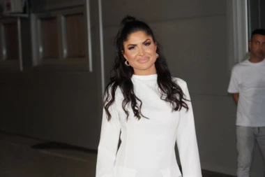 STAN ODIŠE LUKSUZOM: Jelena Ilić pokazala svoj novi dom - prvi komšija joj je OVAJ učesnik rijalitija! (GALERIJA)