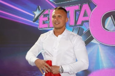 KARIĆ PAZARIO NOVU BESNU MAŠINU, SAV HONORAR POTROŠIO NA OSMANA! Odneo mu ključ, a onda je usledio pravi ŠOK! (VIDEO)