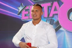 STEFAN KARIĆ UNAKAŽEN! Ceo izgreban i izujedan, procurile ŠOK-FOTKE: Ono kad kaže da joj je privi put! (FOTO)