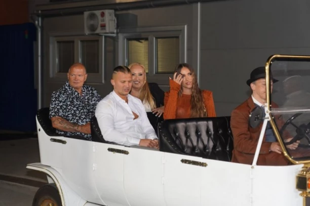 PRVA IZJAVA NAKON SKANDALA SA ANĐELOM! Osman Karić otkrio da li će je TUŽITI, priznao ISTINU o njoj i Stefanu! (VIDEO)