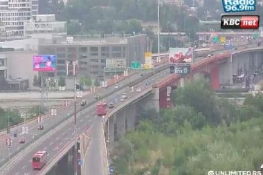 UKLONJENE BLOKADE, SAOBRAĆAJ SE ODVIJA NORMALNO! Beogradod jutroa prohodan!