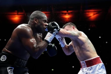 BRUTALNO: Usik vratio Britanca na fabričko podešavanje - nokaut kakav se retko viđa! (UZNEMIRUJUĆI VIDEO)