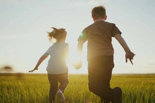 PEĐA IZ SUBOTICE TRAŽI SVOJU PRVU LJUBAV! Objava na društvenim mrežama rastopila i najtvrđa srca: Pevušila je "Tišinu" od Bajage, TAKAV OSEĆAJ ZA 45 GODINA NISAM DOŽIVEO! (FOTO)