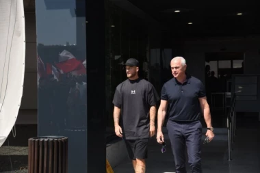 EVO ZAŠTO SVI SRBI VOLE MARKA ARNAUTOVIĆA: Ovaj detalj mu AMA BAŠ NIKADA nećemo zaboraviti! (FOTO)