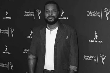 GLUMAC KOJI SE UDAVIO PLIVAO S ĆERKOM! Isplivali najnoviji POTRESNI detalje njegove smrti!