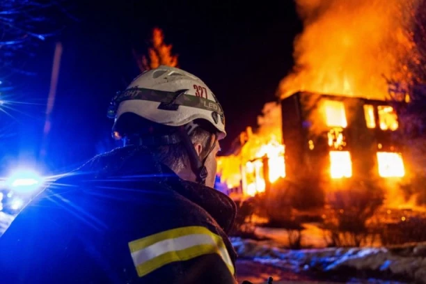 ZAPALJEN LOKAL U SOMBORU! Na kafić bačen Molotovljev koktel