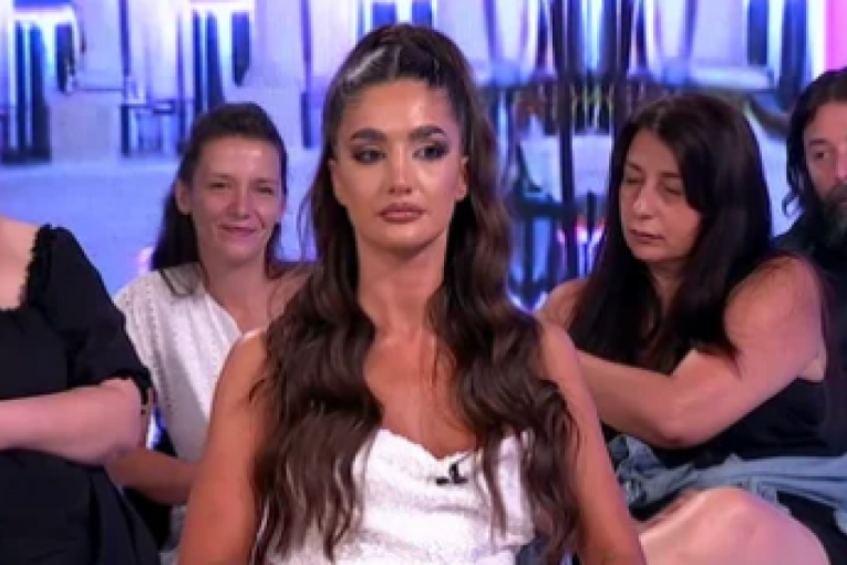 Anđela Đuričić obrve