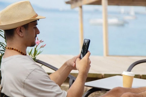 "KADA VEĆ IMA BUDALA VODU BIH PRODAVAO ZA 20 EVRA!" Hrvati otkrili šta misle o bezobraznim cenama za turiste