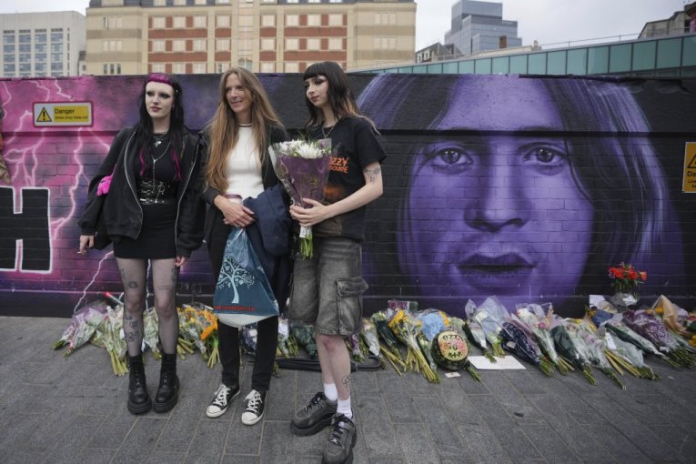 Fanovi se opraštaju od Ozija Ozborna