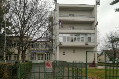 TREBA SAČUVATI PROCES RADA! Visoka zdravstvena škola u Beogradu: Osoblje na miran način došlo na radna mesta