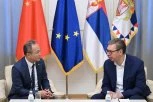 VUČIĆ SE SASTAO SA AMBASADOROM KINE: "Posebno sam istakao značaj kontinuiranih investicija u našu zemlju!" (FOTO)