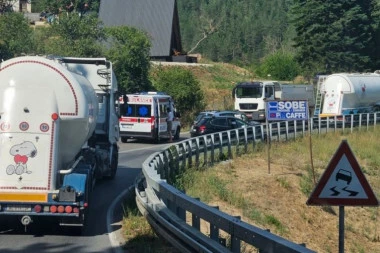 TEŽAK UDES KOD ČAČKA! Ima POVREĐENIH: Saobraćaj totalno OBUSTAVLJEN!