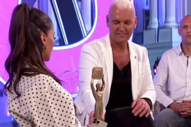 ZBOG REČI MILANA MILOŠEVIĆA ANĐELA PREBLEDELA: Voditelj je podsetio na njene RANE RADOVE sa Karićem, SVE OTKRIVENO uživo!