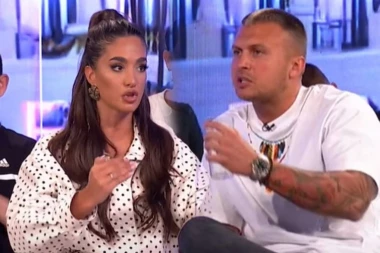 VODITELJ HITNO IZVEO ANĐELU ĐURIČIĆ! Nagli PREKID emisije, tajna kamera usnimila SKANDAL sa Stefanom Karićem na Pinku!