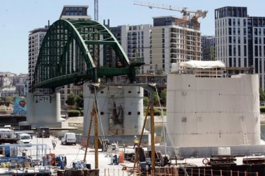 EVO KADA SE UKLANJA LUK STAROG SAVSKOG MOSTA: Jedna stvar će tih dana biti strogo zabranjena