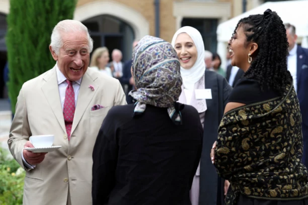 VELIKI KORAK ZA MUSLIMANE U ENGLESKOJ! Svečanosti prisustvovao kralj Čarls III: "Danas je ovo važnije nego ikad" (FOTO)