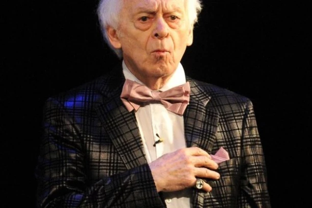 NIKOLA SIMIĆ DOŽIVEO VELIKU NEPRAVDU U MLADOSTI! Na prevaru postao glumac, a za VELIKU TAJNU saznao decenijama kasnije!