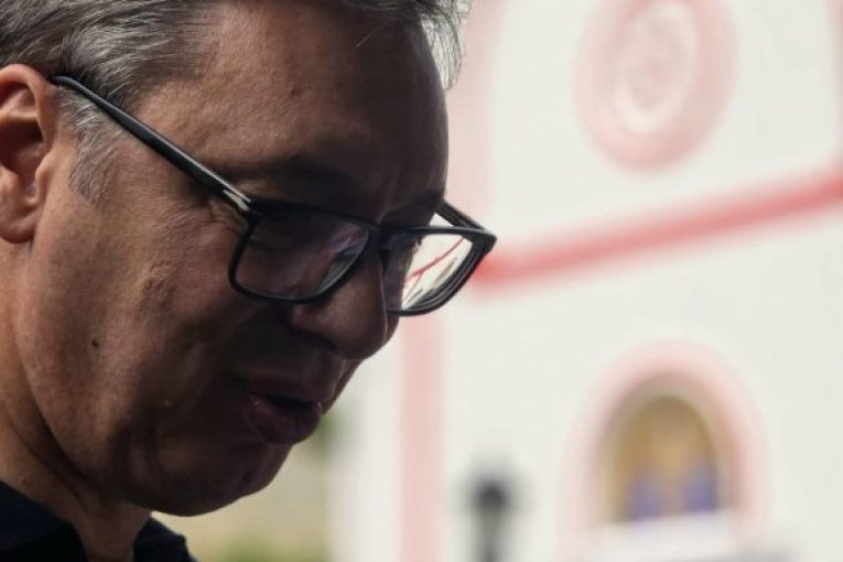 VUČIĆ O BLOKADI AUTO-PUTA MILOŠ VELIKI: Čestitam našim policajcima, postupali su uz minimalnu upotrebu sile