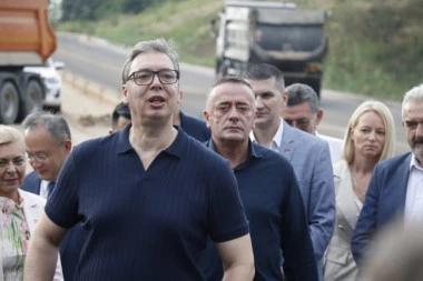 "DUNAVSKI KORIDOR VELIKA STVAR ZA ISTOČNU SRBIJU" - Vučić najavio ekonomski bum regiona: "SREBRNO JEZERO ĆE SADA TURISTIČKI EKSPLODIRATI"