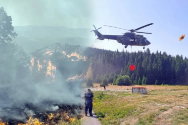 URGENTNO OGLAŠAVANJE MUP! Ogroman požar u Kladovu, helikopter gasi vatrenu stihiju većih razmera! NAČELNIK SEKTORA ZA VANREDNE SITUACIJE HITNO KRENUO NA LICE MESTA!